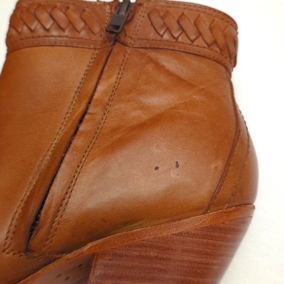 Women's Ariat Booties - Picture 7 of 8